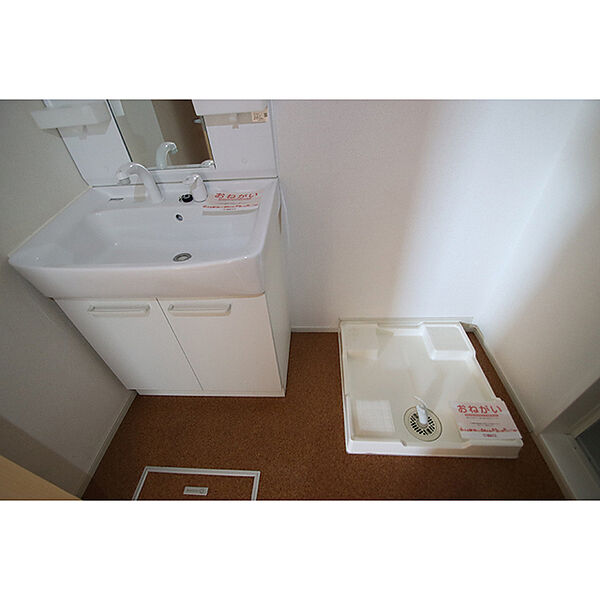 apartment 茨城県かすみがうら市下稲吉
地図を見る