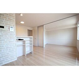 グランドゥールレジデンス 101 1階2LDKのリビング/ダイニング