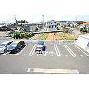 敷地内に駐車場ございます