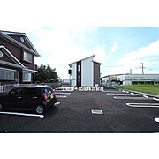 敷地内に駐車場をご用意しております