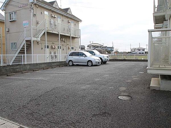 画像16:駐車場は要空き確認