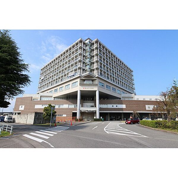 画像28:病院「富山赤十字病院まで2100ｍ」
