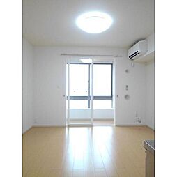 ロータス 204 2階1LDKのリビング/ダイニング