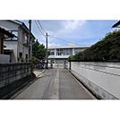 中学校「山室中学校まで1800ｍ」