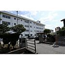中学校「堀川中学校まで3100ｍ」