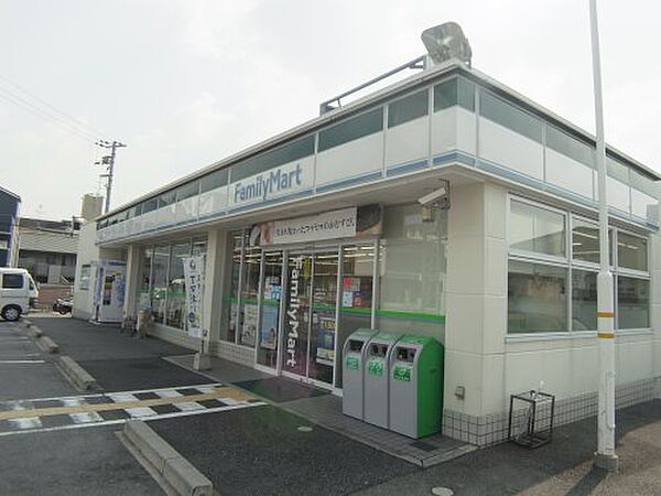 画像14:【コンビニエンスストア】ファミリーマート 奈良紀寺町店まで571ｍ