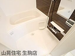 コンパクトで使いやすいお風呂です