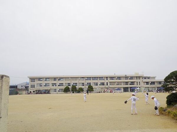 画像29:【小学校】橿原市立真菅小学校まで390ｍ