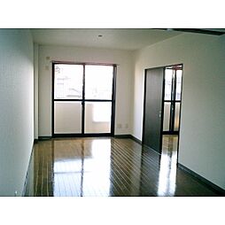 サングレイス山中 203 2階1LDKのリビング/ダイニング