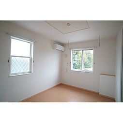 ブルー・スカイII 101 1階2DKのリビング/ダイニング