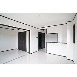 La Vita Brillante I 102 1階1LDKのリビング/ダイニング