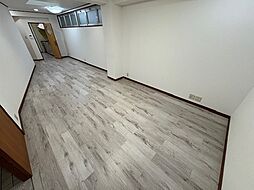 ロフト5ビル 2 2階4LDKのリビング/ダイニング