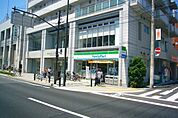 ファミリーマート御幣島二丁目店 273m