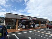 セブンイレブン箕面坊島5丁目店 191m