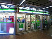 ファミリーマート池田ステーションＮ店 259m