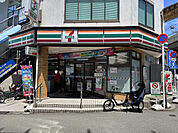 セブンイレブン阪急石橋駅前店 262m