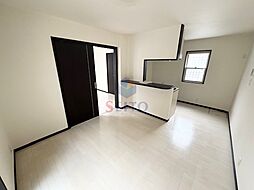 阪急宝塚本線 曽根駅 徒歩4分の賃貸アパート 1階1LDKのリビング/ダイニング