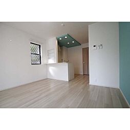 グリーンヒルズA 1階ワンルームのリビング/ダイニング