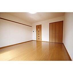 ルミエール・フレア 1階1Kのリビング/ダイニング