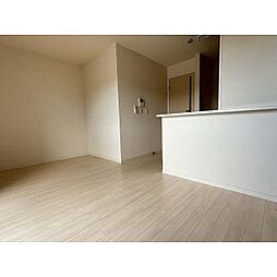 ｕｎ　ｊｏｕｒ　Ｂ（アンジュールビー） 1階1LDKのリビング/ダイニング