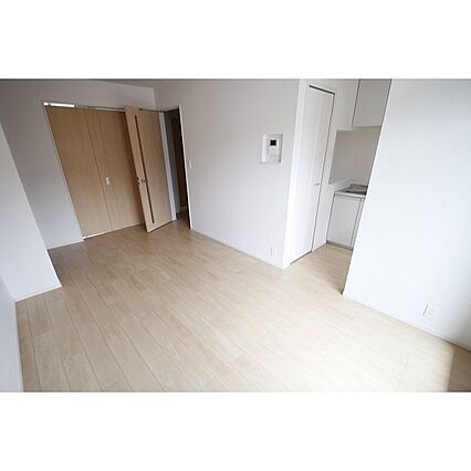 セレッソ花畑II_内装_0