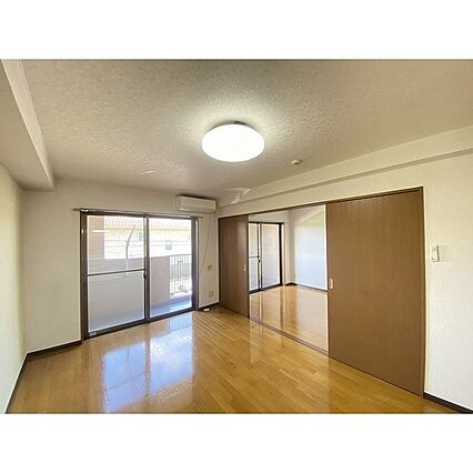 ボヌール二の宮_内装_0