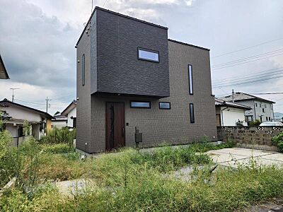 外観：築浅住宅　広々54.03坪