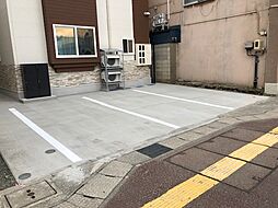 サンヒルズS駐車場