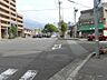 周辺：見通しの良い広い前面道路です♪