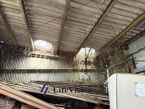 既存建物はかな...