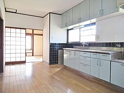 呉市西鹿田2丁目　中古戸建 4DKのリビング/ダイニング