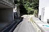 周辺：交通量の少ない静かな前面道路です
