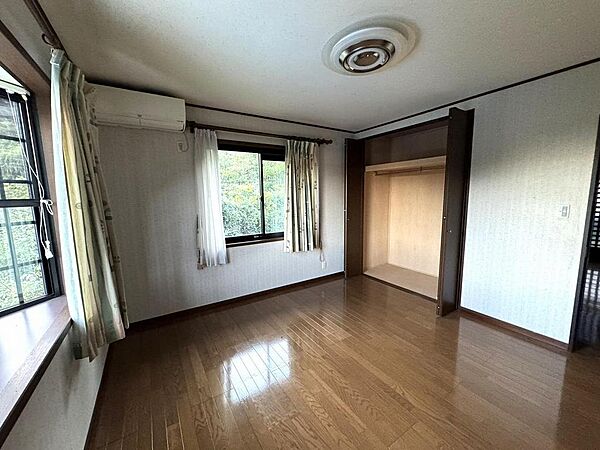 洋室を拡大表示