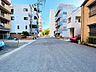 周辺：見通しの良い前面道路です。
