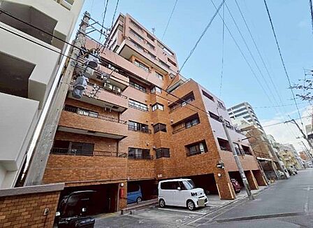 スーパーも小学校も徒歩6分♪リノベ済2面バルコニー物件
