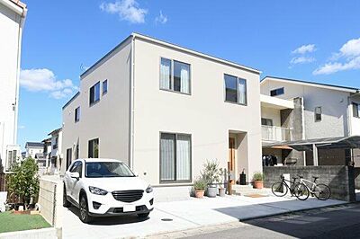 外観:4LDKで家族団らんもできる住まいです♪※2026年10月撮影※CGにて一部修正、屋外インテリア配置 外観:4LDKで家族団らんもできる住まいです♪※2026年10月撮影※CGにて一部修正、屋外インテリア配置