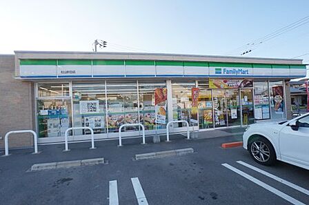 【コンビニエンスストア】ファミリーマート 松山針田店まで286m