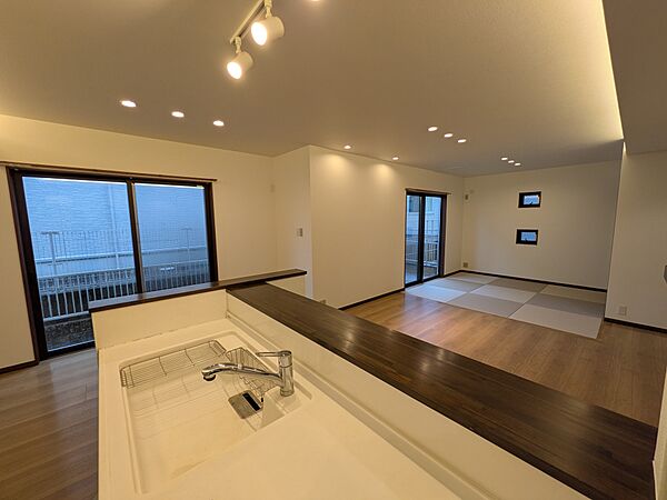 キッチンを拡大表示