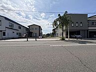 秋田県湯沢市前森二丁目1-39：物件画像