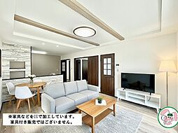 パティオニュ-タウン北高鍋 3LDKのリビング/ダイニング