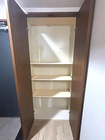 廊下収納
