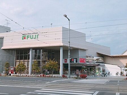 フジ 道後店 1054m