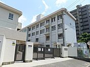 松山市立味酒小学校 353m