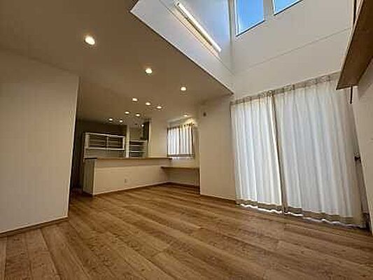 リビング/ダイニング 山本新町4丁目　中古戸建