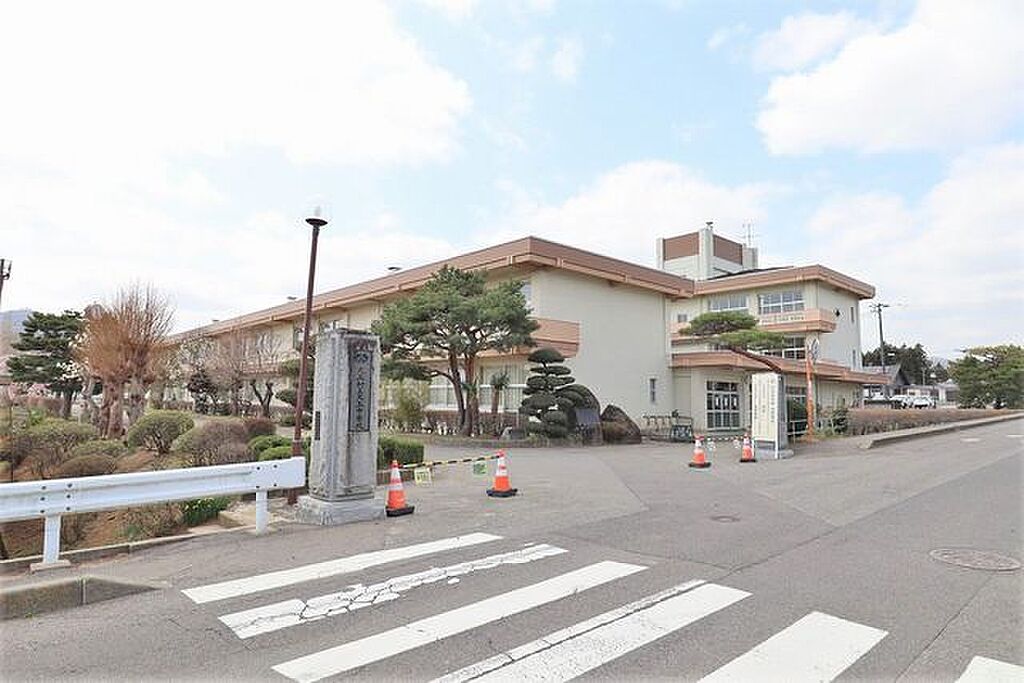 detached 福島県安達郡大玉村大山字六社山