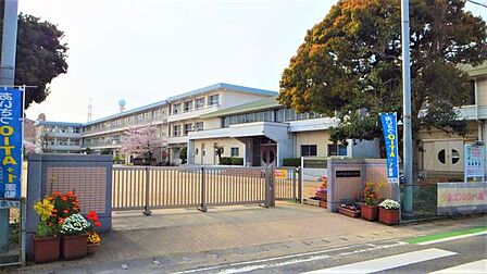 大分市立東大分小学校 717m
