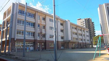大分市立大道小学校 680m