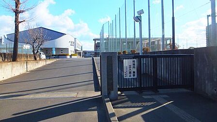 大分市立上野ヶ丘中学校 813m