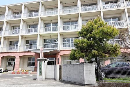 大分市立鶴崎中学校 514m