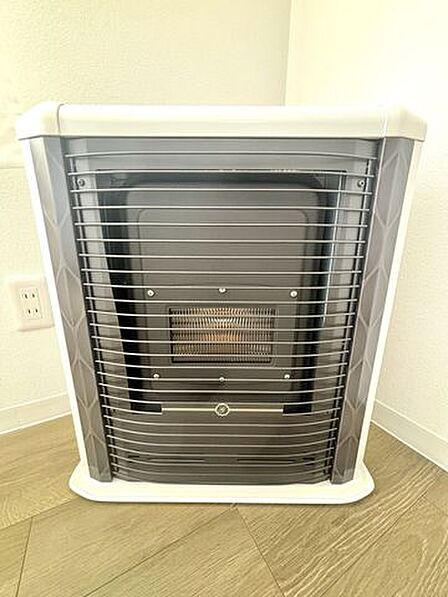 【暖房】寒い季節もお部屋全体をしっかり温めてくれるパワフルな暖房機器を完備。
